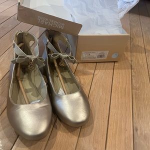 MICHAEL Michael Kors Kenyah Kay Ballet Flat Sz 6